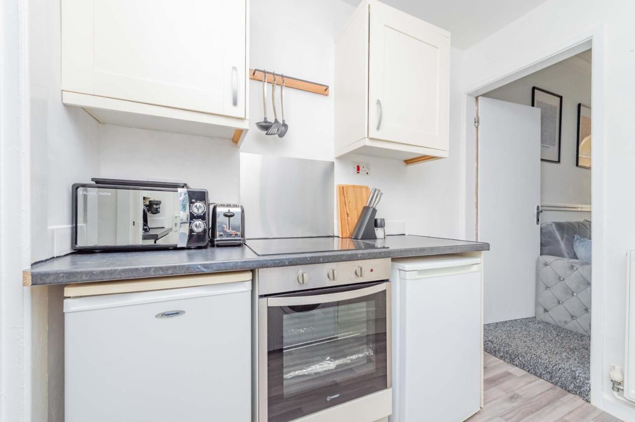 Apartament Central Townhouse Wolverhampton - Sleeps 8 - Ideal For Contractors & Families Zewnętrze zdjęcie